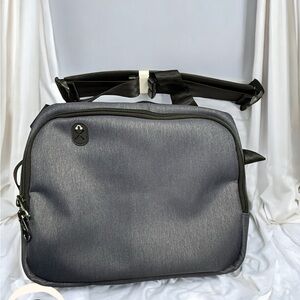 Finpac Laptop Messenger Bag Gray